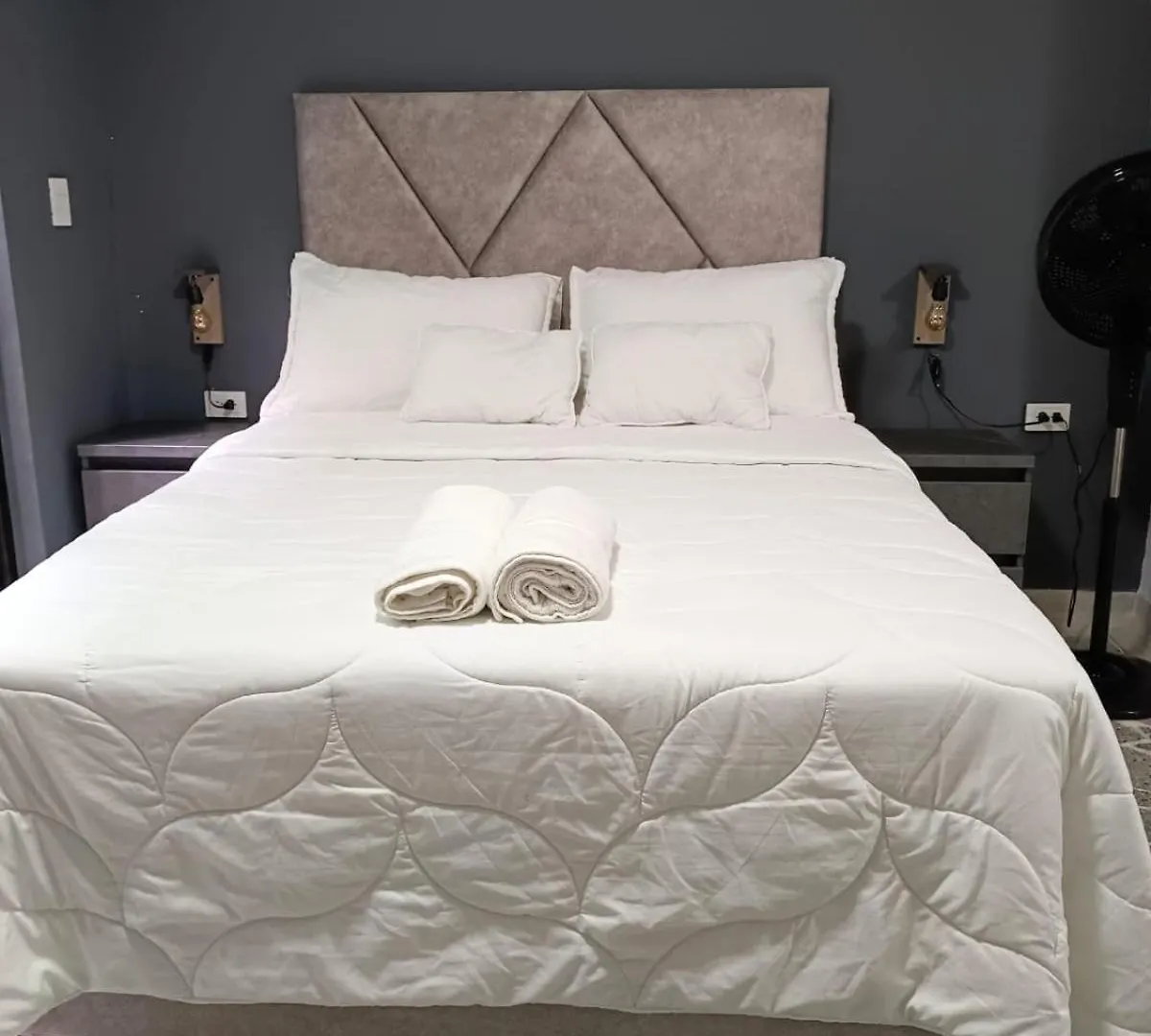102 Apartamento En Laureles Cerca Al Estadio Y La 70 Medellin Apartment